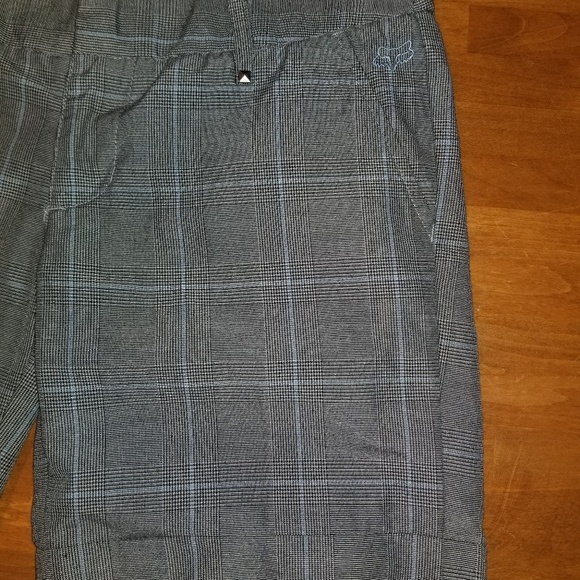 Fox Girls Shorts Grey Plaid Juniors Size 3 - Picture 2 of 7